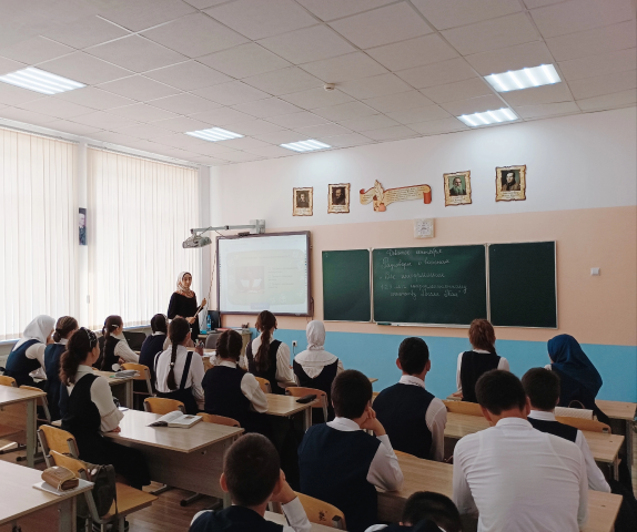 Сегодня на уроке &amp;quot;Разговоры о важном&amp;quot; ученики увлечённо погрузились в тему &amp;quot;Век информации&amp;quot;..
